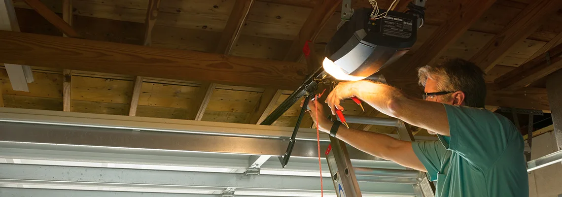 Garage Door Panel Troubleshooting in Kitchener, Ontario
